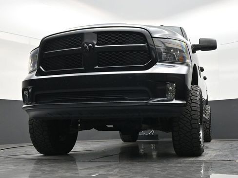 Used 2017 RAM 1500 Express w/ Black Ram 1500 Express Group AWD/4WD image 27