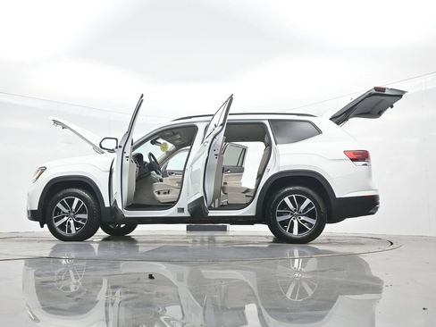 Used 2023 Volkswagen Atlas SE FWD image 46