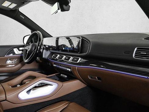 New 2026 Mercedes-Benz GLS 580 4MATIC image 25