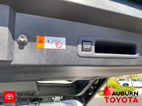 Certified 2026 Toyota Sienna LE FWD image 14