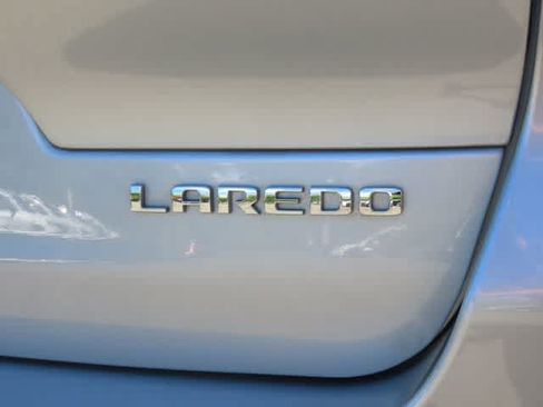 Used 2022 Jeep Grand Cherokee L Laredo w/ Luxury Tech Group I AWD/4WD image 8