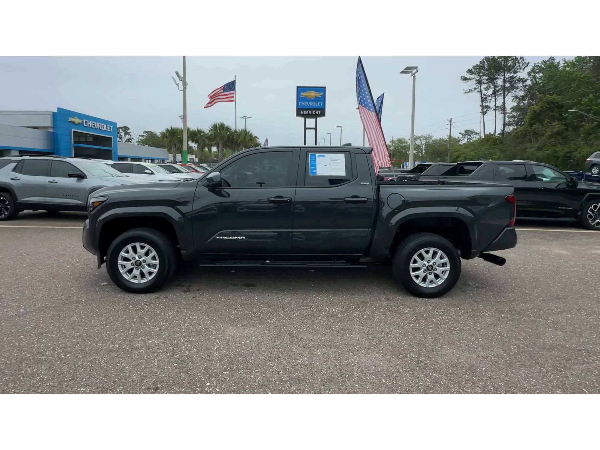 Used 2025 Toyota Tacoma SR5 RWD image 5