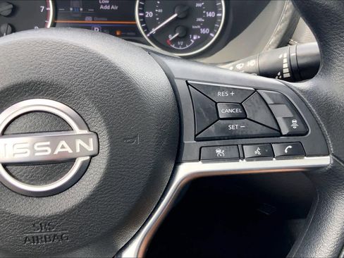 Used 2025 Nissan Sentra SV FWD image 24