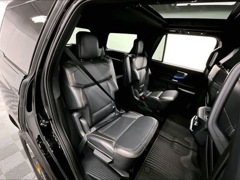 Used 2025 Ford Expedition Tremor AWD/4WD image 25