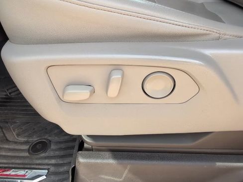 Used 2022 Chevrolet Silverado 1500 LTZ image 13