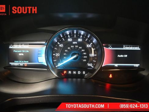 Used 2017 Ford Explorer XLT w/ Equipment Group 202A FWD image 12