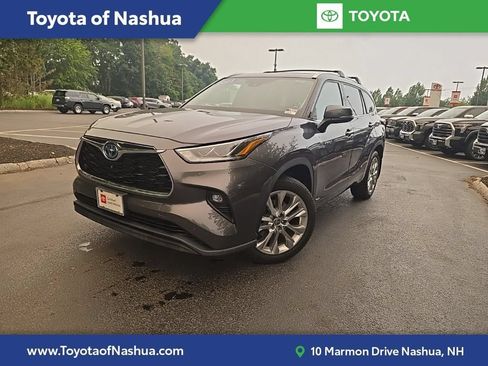 Used 2021 Toyota Highlander Limited AWD/4WD image 1