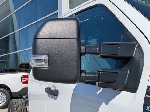 New 2025 Ford F350 XL w/ XL Chrome Package image 12