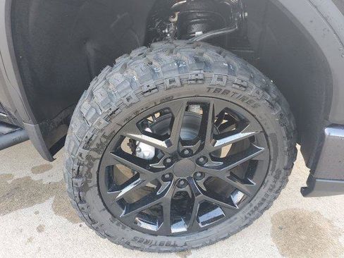 New 2026 GMC Sierra 1500 AT4 w/ Technology Package image 8