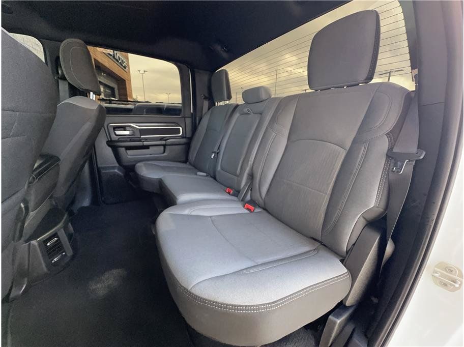 Used 2024 RAM 2500 Big Horn w/ Off Road Package AWD/4WD image 17
