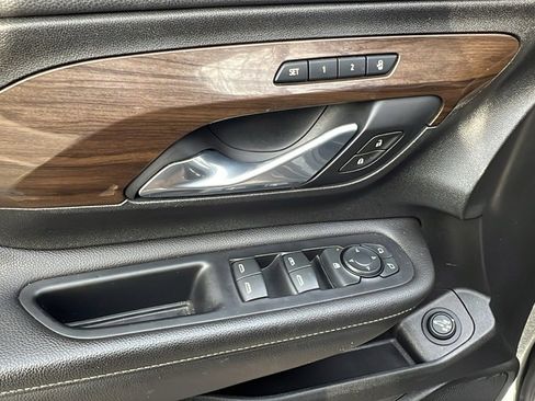 Used 2020 GMC Terrain Denali w/ Denali Premium Package image 19