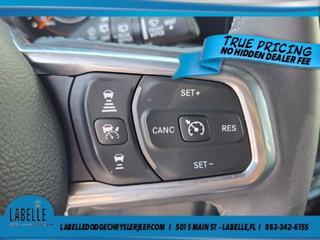Used 2026 Jeep Wrangler Unlimited Sahara AWD/4WD image 21