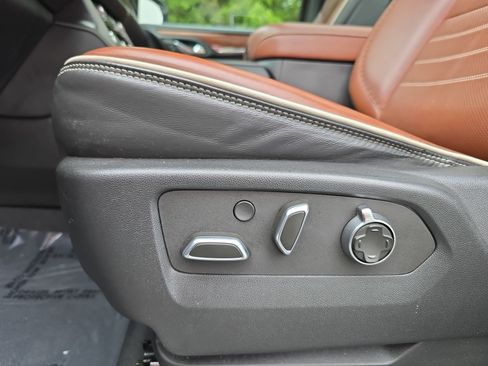 Used 2023 GMC Yukon XL Denali Ultimate AWD/4WD image 30