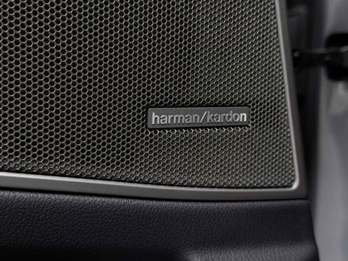 Used 2023 BMW M340i w/ Premium Package image 8