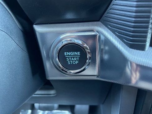 New 2025 Ford F150 Lariat w/ Equipment Group 502A High image 31