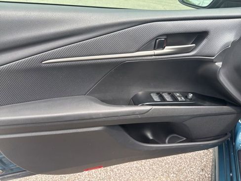 Used 2025 Toyota Camry SE FWD image 25