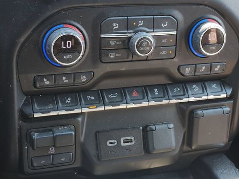 Used 2023 Chevrolet Silverado 2500 High Country w/ Safety Package II AWD/4WD image 8