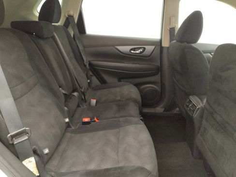 Used 2016 Nissan Rogue SV AWD/4WD image 19