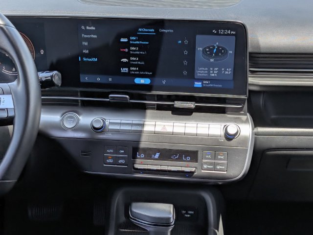 Used 2025 Hyundai Kona SEL AWD/4WD image 17