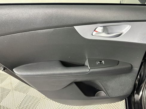Used 2023 Kia Forte LXS FWD image 41