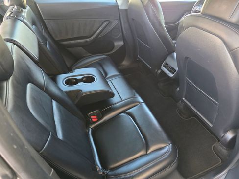 Used 2021 Tesla Model Y Performance image 30