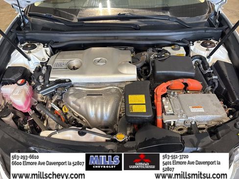 Used 2014 Lexus ES 300h w/ Luxury Package w/Bamboo Trim image 20