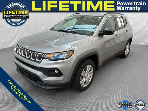 Used 2022 Jeep Compass Latitude FWD image 1
