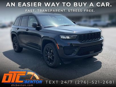 Used 2025 Jeep Grand Cherokee Altitude