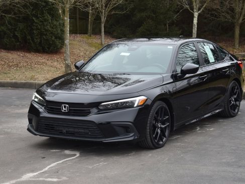Used 2023 Honda Civic Sport image 3