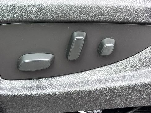 Used 2017 Chevrolet Silverado 1500 LT w/ All Star Edition AWD/4WD image 15