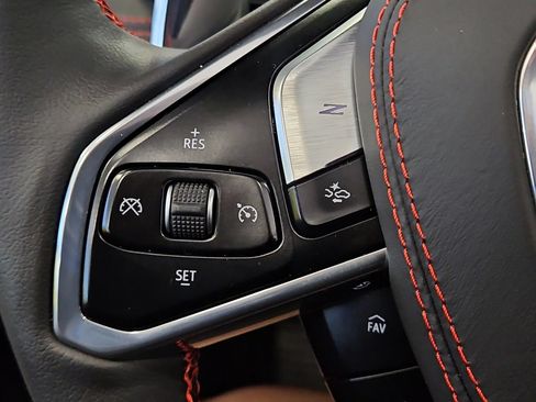 Used 2024 Chevrolet Corvette Stingray Premium Conv w/ Z51 Performance Package RWD image 18