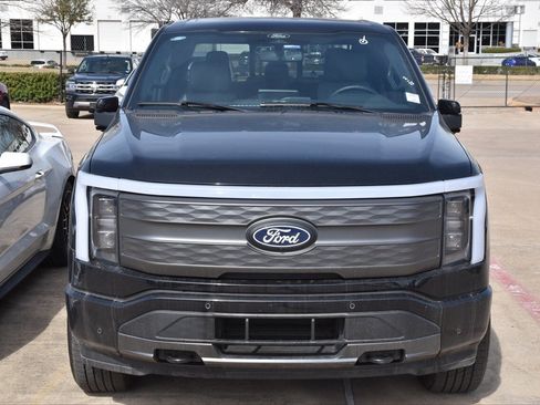 Used 2025 Ford F150 Lightning Lariat image 3