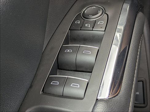 Used 2025 Chevrolet Traverse High Country w/ LPO, Floor Liner Package FWD image 27