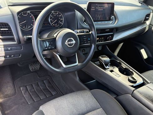 Used 2024 Nissan Rogue SV AWD/4WD image 4