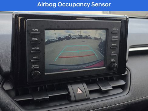 Used 2019 Toyota RAV4 LE image 21