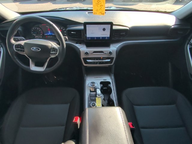 Used 2023 Ford Explorer XLT AWD/4WD image 29