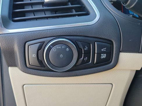 Used 2024 Ford Edge Titanium AWD/4WD image 33