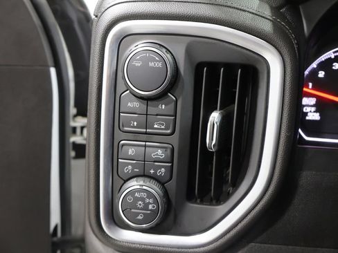 Used 2020 Chevrolet Silverado 1500 LTZ w/ LTZ Plus Package AWD/4WD image 34
