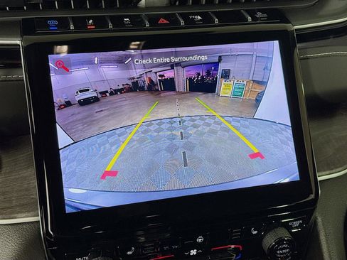 Used 2022 Jeep Grand Cherokee Limited 4xe image 18