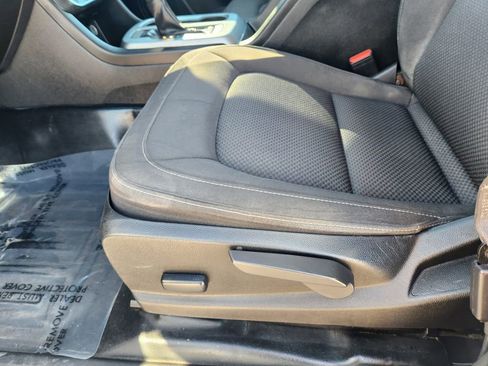 Used 2022 Chevrolet Colorado LT w/ Fleet Safety Package image 24