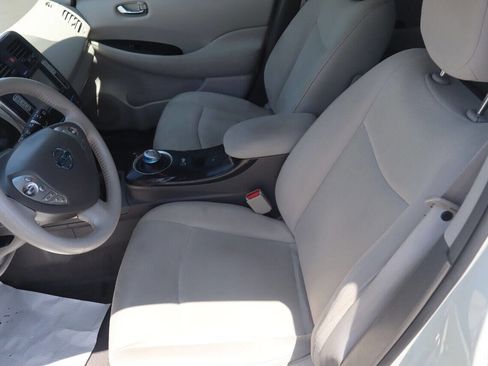 Used 2012 Nissan Leaf SL image 11