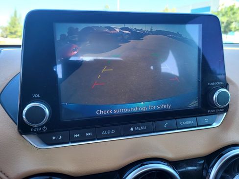 Used 2020 Nissan Sentra SV w/ SV Premium Package FWD image 16
