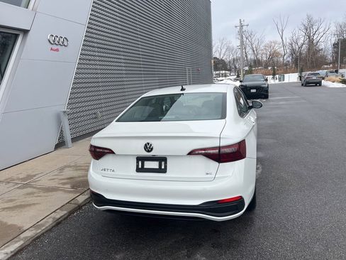 Used 2023 Volkswagen Jetta SE w/ Panoramic Sunroof Package image 27
