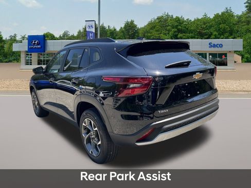 Used 2024 Chevrolet Trax LT w/ Driver Confidence Package image 10
