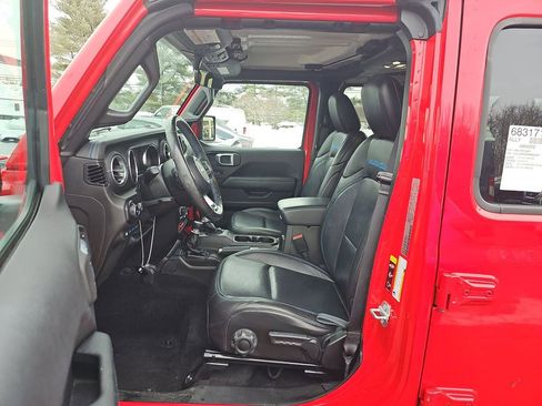 Used 2021 Jeep Wrangler Unlimited Rubicon 4xe w/ Cold Weather Group AWD/4WD image 5
