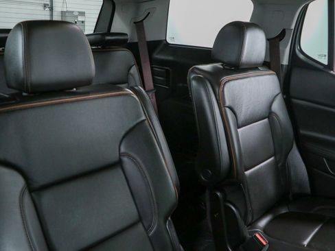 Used 2023 GMC Acadia AT4 w/ Technology Package AWD/4WD image 30
