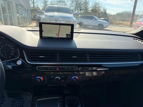 Used 2018 Audi Q7 3.0T Premium Plus AWD/4WD image 16