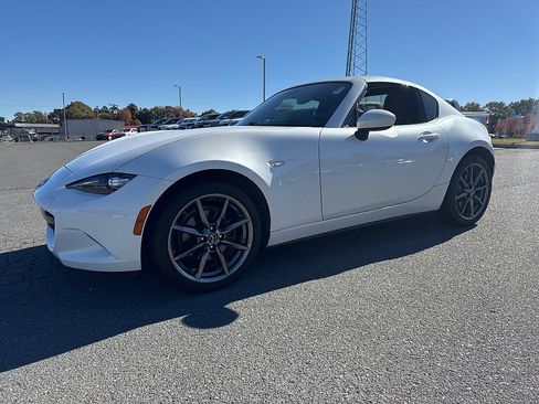 Used 2018 MAZDA MX-5 Miata RF Grand Touring image 6