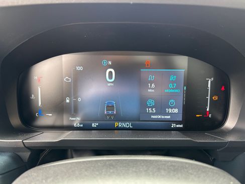New 2026 Ford Maverick XLT w/ XLT Luxury Package FWD image 10