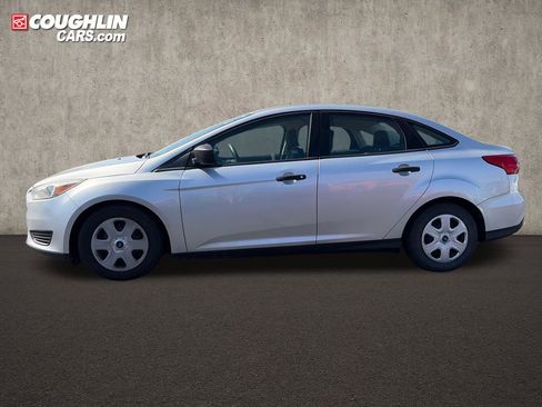 Used 2017 Ford Focus S FWD image 4